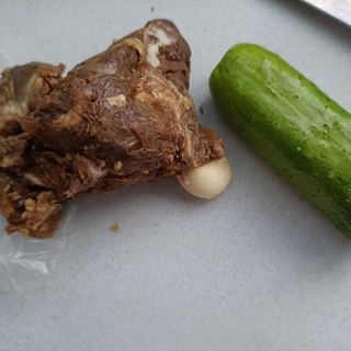 Cucumber Mixed with Sauce Beef Exclusive