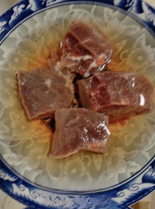 Exclusive Stir-Fried Beef with Chili Peppers