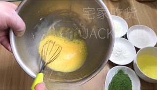 Matcha-rich pancake souffle, with a strong matcha flavor and a fluffy texture, the delicate texture is intoxicating.