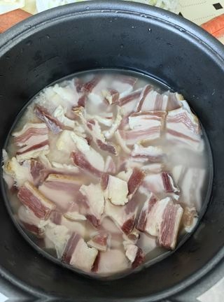 Shanghai-style Salted Pork and Vegetable Rice