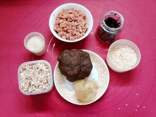 Ham, Nut, and Rose Bean Paste Mooncake First Release