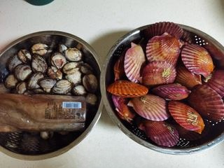 Cold Dressed Enoki Mushrooms with Small Seafood Debut