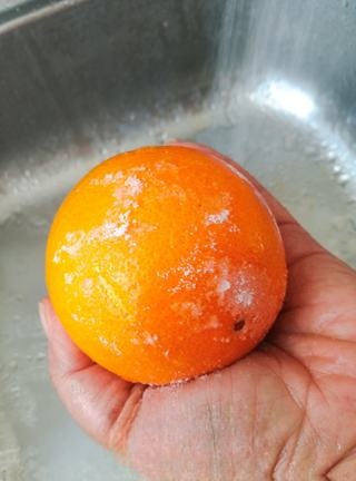 Effective remedy for cough and phlegm, steamed orange with salt
