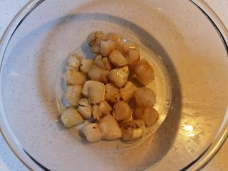 Scallop Meat Mixed with Tribute Vegetables and Enoki Mushrooms Debut