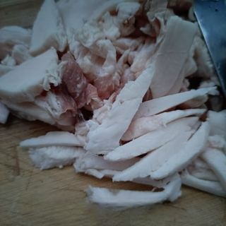 Exclusive oil cracklings mixed with radish