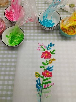 Hand-painted Cake Roll Exclusive