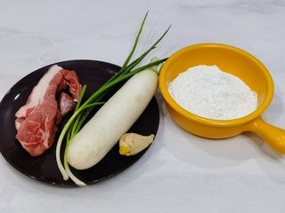 Making tangyuan this way prevents cracking and sticking to teeth, and they are soft, glutinous, and fragrant.