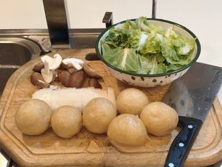 Hangzhou cabbage cooked with rice cake