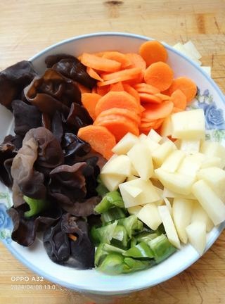 Stir-fried colorful vegetables