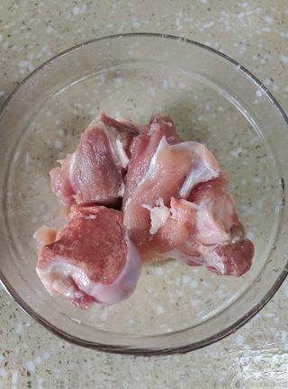 Steamed Pork Intestines with Pork Bones