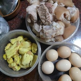 Exclusive Black Rice Vinegar Ginger Pork Trotters