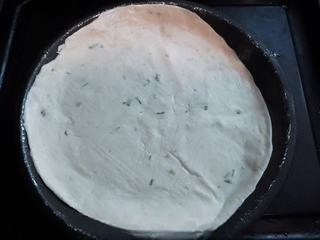 Hand-grabbed pancake banana pizza