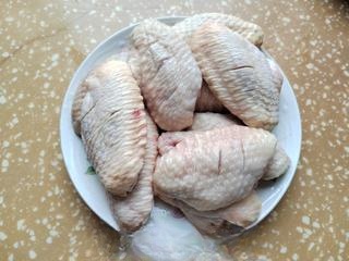 Steamed Chicken Wings with Potatoes Debut