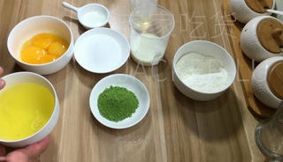 Matcha cream cake, the perfect balance of bitterness and sweetness, irresistible.