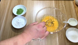 Matcha lava cream pancake, the fresh fragrance and rich flavor perfectly blend, instantly spreading in your mouth with the first bite.