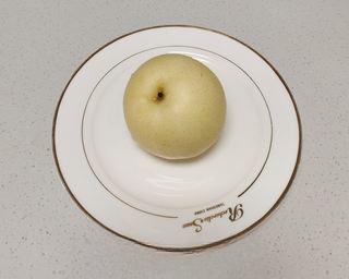 Steamed Pear for Lung Nourishment