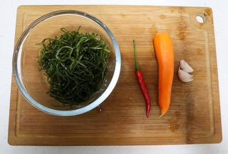 Cold Dressed Spicy and Sour Kelp Shreds