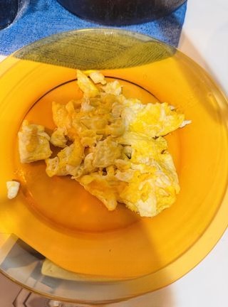 Stir-fried Eggs with Carrots and White Fungus