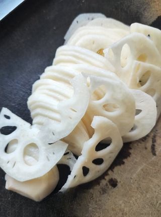 Exclusive Cold Dressed Lotus Root Slices