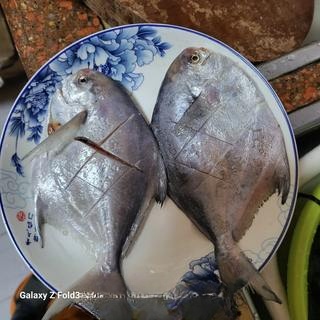 Half-pan-fried and simmered warehouse fish