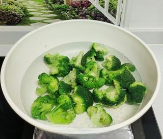Red Chili Peppers Mixed with Broccoli