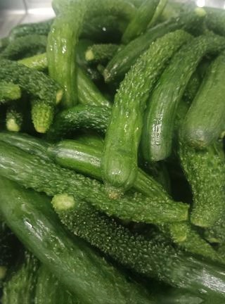 Braised Small Cucumbers in Oil