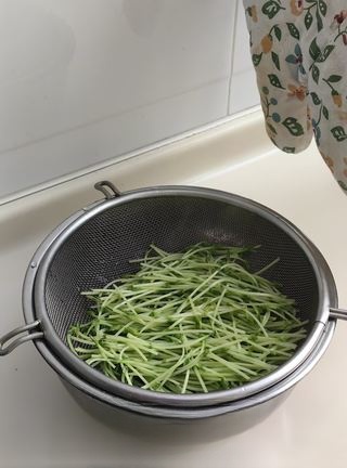 Warm Mixed Pea Shoots and Enoki Mushrooms