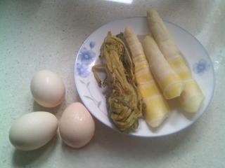 Exclusive Stir-Fried Bamboo Shoots with Pickled Vegetables and Eggs