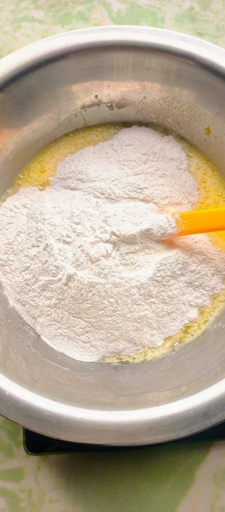 Glutinous Rice Finger Puff