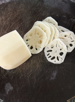 Exclusive Spicy and Sour Lotus Root