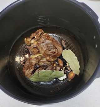 Braised pig heart