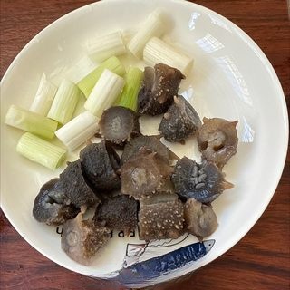 Stir-Fried Sea Cucumber with Scallions