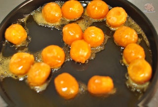 Golden Sand Pork Floss and Salted Egg Yolk Pastry First Release