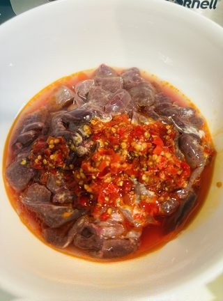 Stir-fried Pork Liver with Chopped Chili and Garlic Sprouts