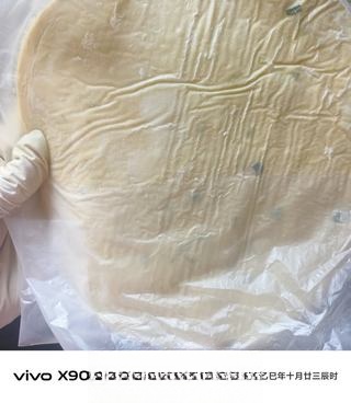 Divine way to eat hand-grabbed pancake