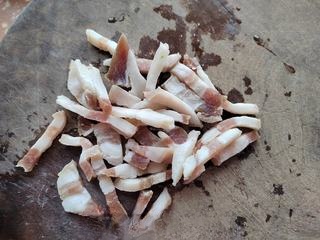Stir-fried Rice Cakes with Shepherd's Purse