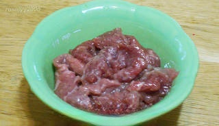 Beef Stir-Fried with Cowpeas