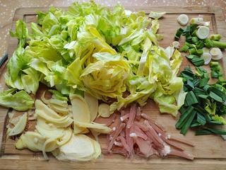 Stir-fried Cabbage with Salted Pork and Winter Bamboo Shoots