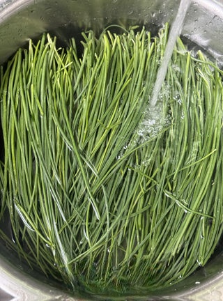 Stir-fried meat with sand scallions - exclusive