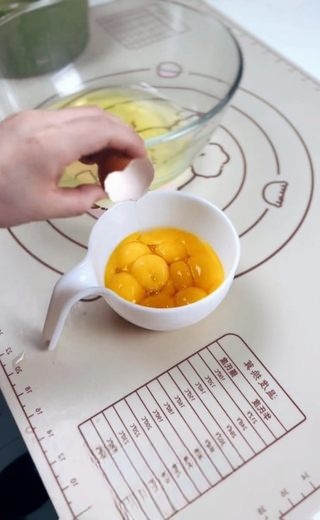 Latte Art Traditional Cake